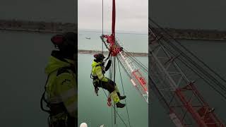 Rigging using Rope Access on the oil rig. #ropeaccesstechnician #rigging #dangerous
