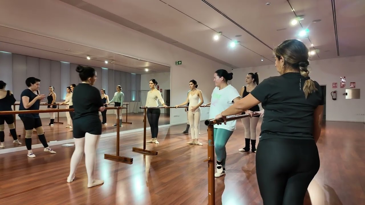 El movimiento se convierte en arte en la Escuela Municipal de Danza de Ingenio