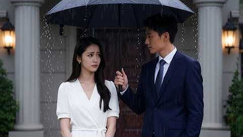 八年婚姻毀於雨夜偷情，她被渣男和白月光逼到絕境。就在她以為無路可走時，那個默默愛了她八年的金牌律師學弟再次出現，他撐起傘護著她「這次換我陪你贏回人生」#申浩男 #愛情  ZYDJ