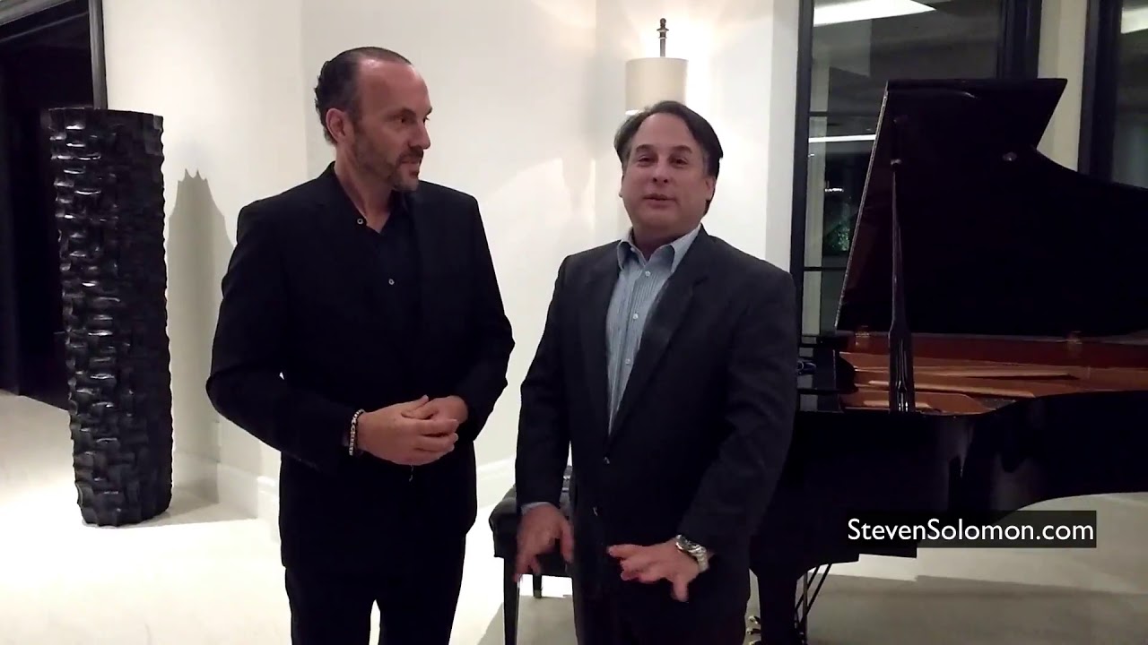 Steven Solomon performing solo piano