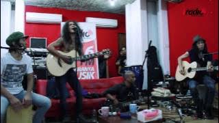 SLANK Live dari Studio 'Parah' Potlot - Virus #UltahIRadio