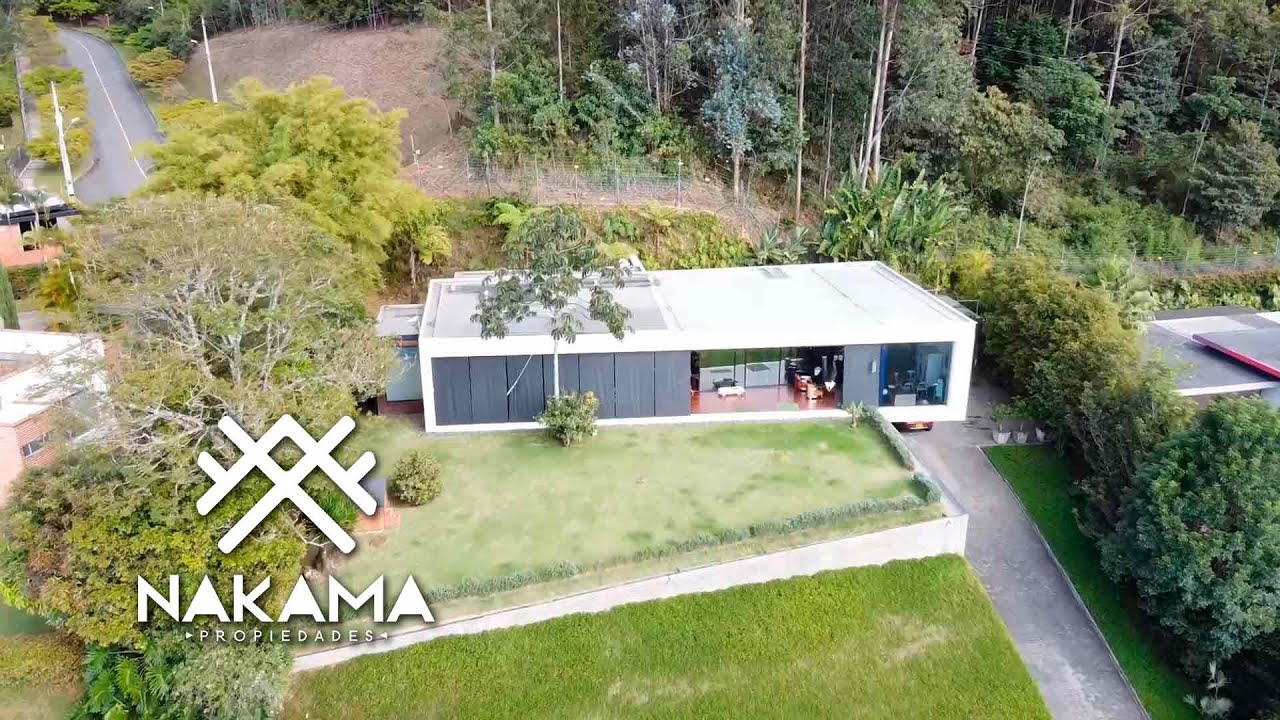 [Medellín Luxury Homes] House With a View to all Medellín in Las