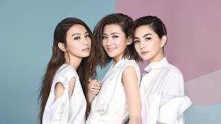 Download Lagu 【FM S.H.E】S.H.E 25週年｜24小時經典不停播 青春永遠都在 ☘️