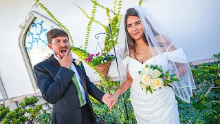 Ele Me Viu Usando O Vestido De Casamento Pela Primeira Vez