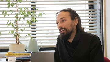 Advanced timetable planning for dense railway networks