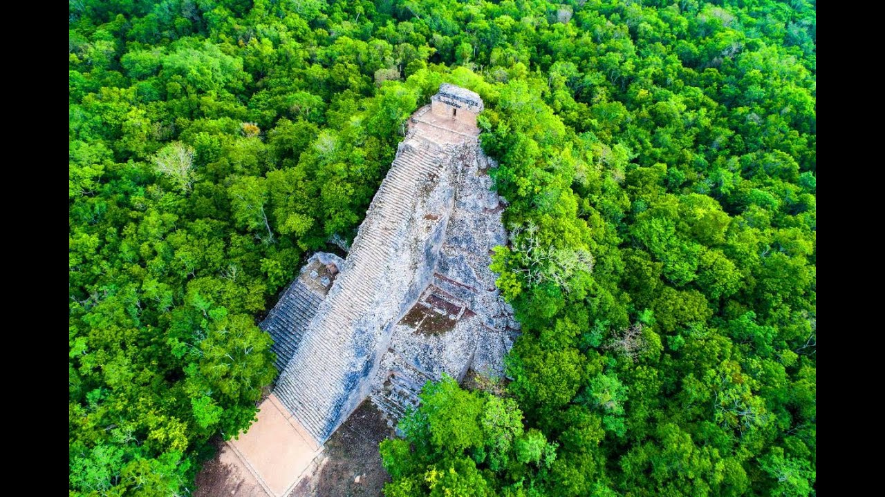 COBÁ ZONA ARQUEOLÓGICA CENOTE Y PUEBLO MAYA QUINTANA ROO MÉXICO