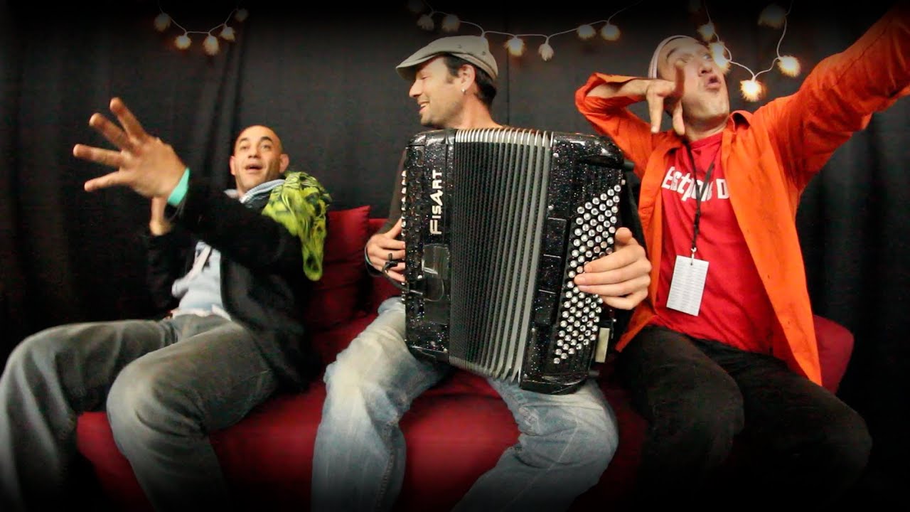 LA RUE KETANOU Acoustik !  LES MOTS en session Strasbourg Acoustik