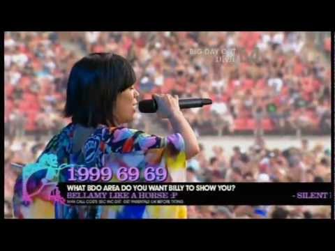 Lily Allen - It's Not Fair (Big Day Out 2010)