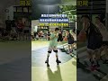 野球場打籃球，小夥犯規導致男生差點摔倒，網友:動作很隱蔽，不看慢動作真看不出來！