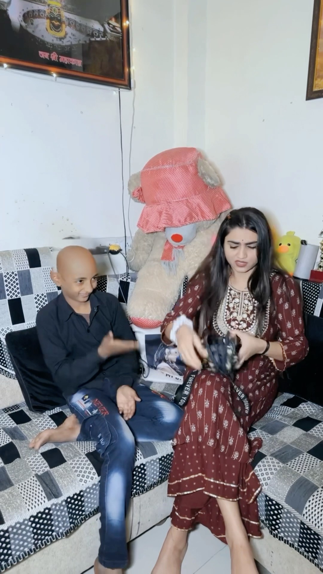 दोनों बाप बेटे को टकला कर दिया मैंने?? #funny #kajalsoni #youtubeshorts #comedy #viralshort