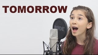 Video thumbnail of "Jennifer Brown performing 'Tomorrow' (Annie)"