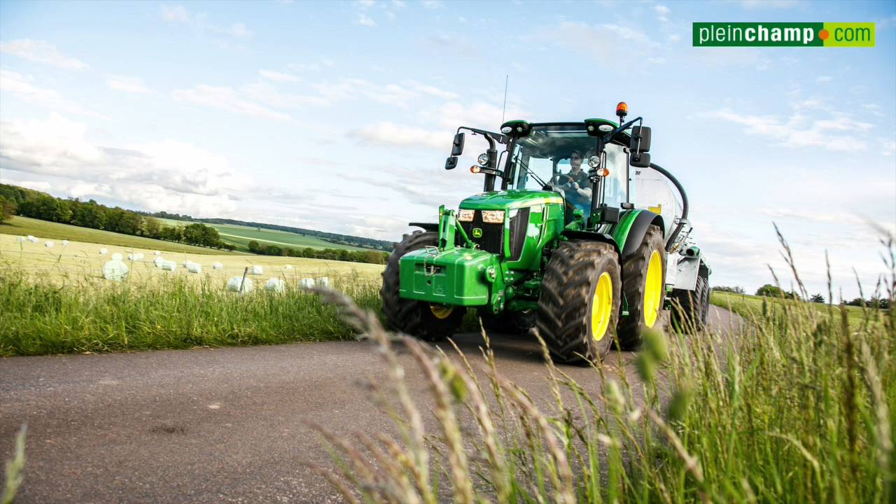 Innov'Agri 2016 : Le 5R de John Deere compact en gabarit, complet en équipements