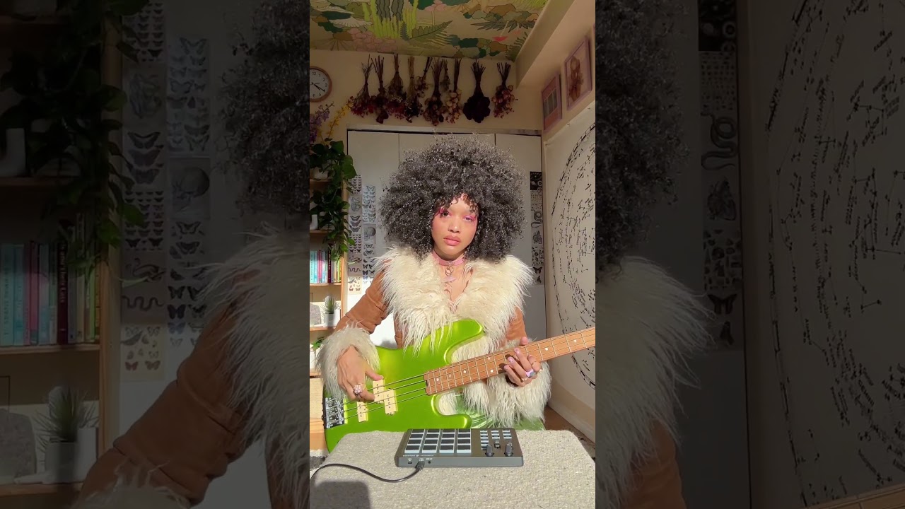 If Arctic Monkeys was even more bass forward [April Kae Bass Cover] 