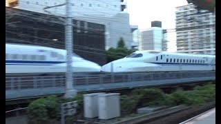 武蔵小杉駅前で実現した東海道新幹線N700系の上下線同士の先頭車鉢合わせのすれ違い