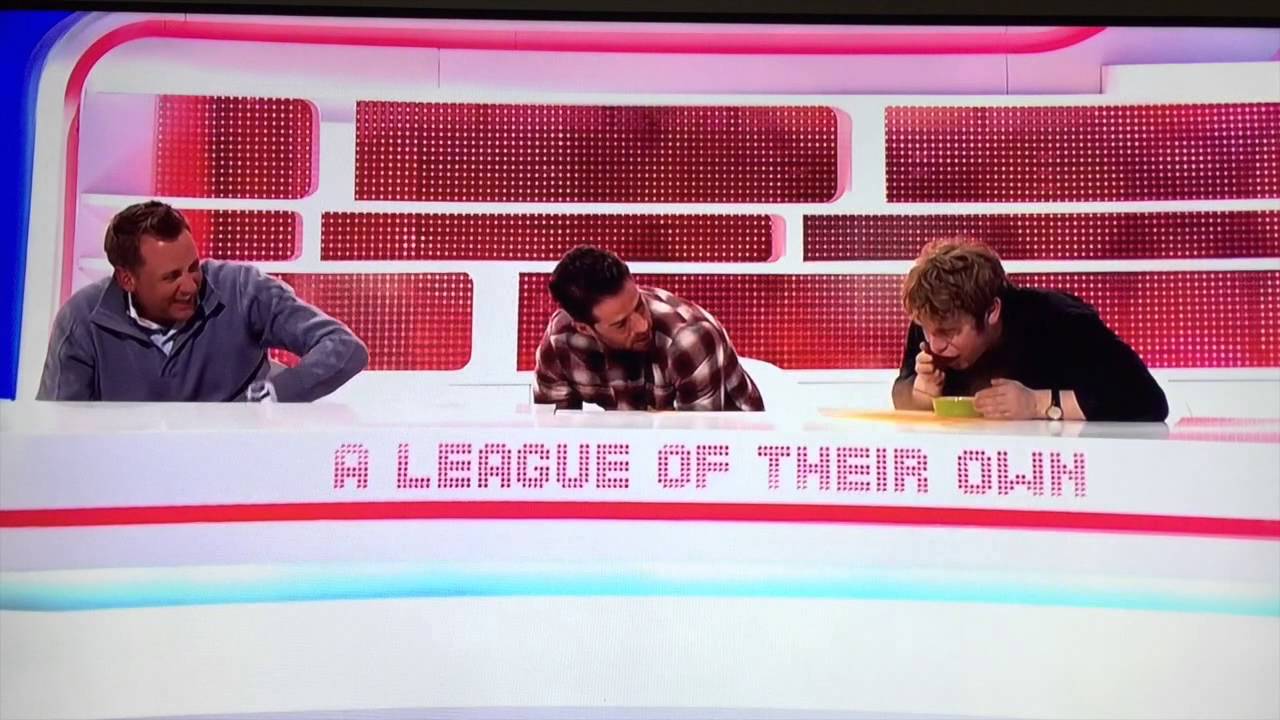 jamie-redknapp-a-league-of-their-own-cinnamon-challenge-youtube