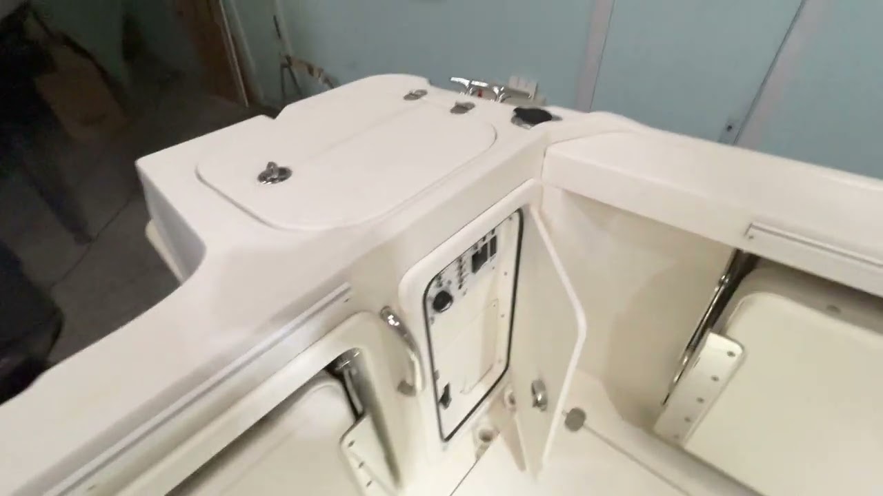 Quicksilver 755 Pilothouse