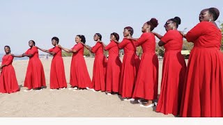 NISHIKE MKONO-Kwaya ya Mt.Lucia-TUNDUMA (Official Video)-tp
