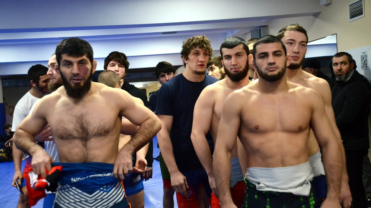 Взвешивание борцов до 86 и 97 кг, чемпионат Дагестана 26 декабря 2025 г.