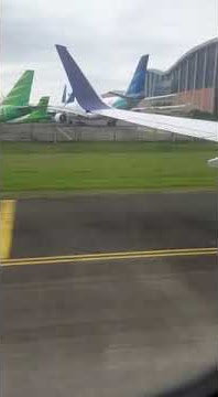 STORY WA NAIK PESAWAT