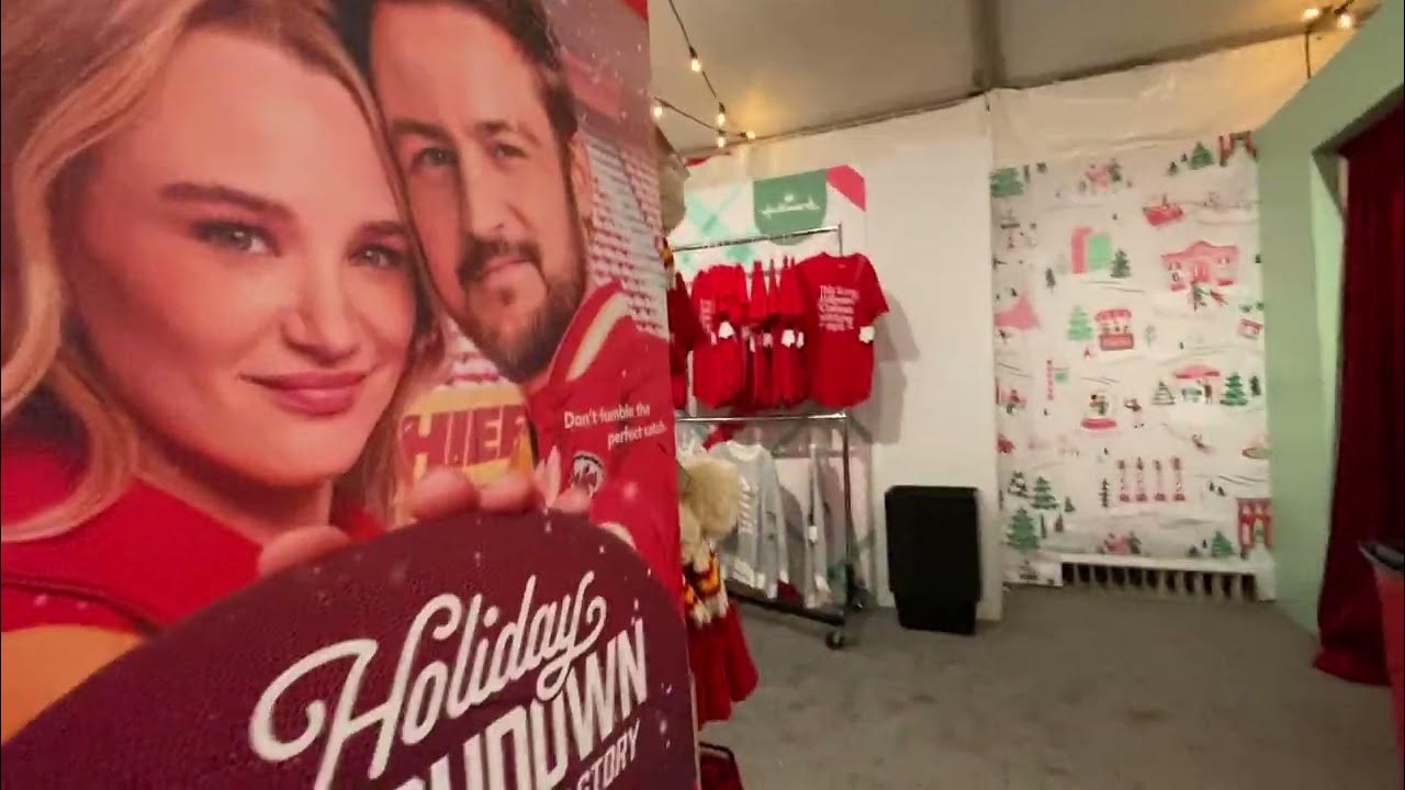 Hallmark Christmas Experience KC 2024 Pop Up Store Tour YouTube
