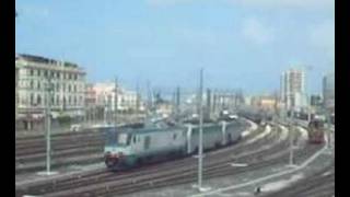 ARRIVO DI 3 E402 PER UN TRENO DI SOLE CARROZZE