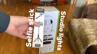 Unboxing of two soft box studio lights and a Linocell selfie stick with tripod