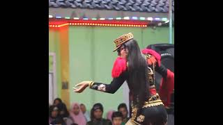 indri mencari mangsa || ndolalak dewi arum
