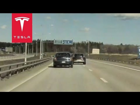 Tesla Model 3 TeslaCam captures Reckless driver in Stockholm #shorts ...