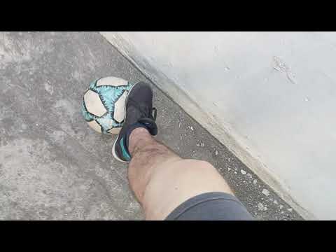 JULY CONTROLANDO EL BALON DE PRIMERA 2026