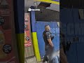 Policial é tirado por arruaceiros a longa distância, mas são pegos de surpresa no final!