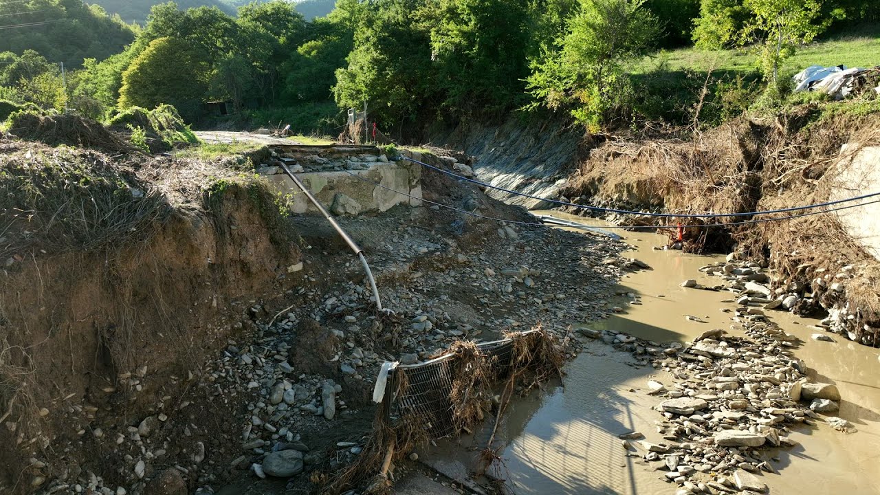 Alluvione Marche, a Pian di Balbano crolla ponte lungo unica strada d'accesso