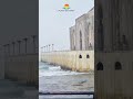 السباحة قرب مسجد الحسن الثاني بالدار البيضاء شواطئ المغرب 