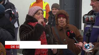 Oamenii Din Salcea Au Luat Cu Asalt Primăria