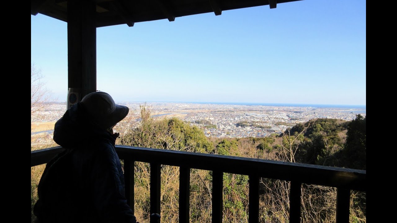 三郷山142.3m 伊勢のロマンの森を歩く - YouTube