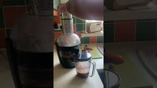 Review of Philips Viva Collection HR1855/70 Juicer