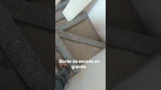 bora de Escalera en granito con antiderrapante #granito #cortes #marble #bancada #escada #escaleras