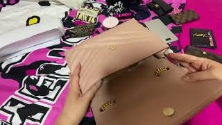 Tory brunch Kira chevron bag n see what’s able to fit inside !! 😍 screenshot 5