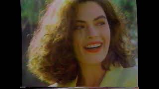 Dentyne Bench Spill Commercial - 1991
Guy figures out how to keep the homeless off his park bench so he can meet hot ladies.
Hey is that Rick Gomez?
This commercial was recorded from a TV in West Palm Beach, Florida on December 27, 1991. Dentyne Bench Spill Commercial - 1991