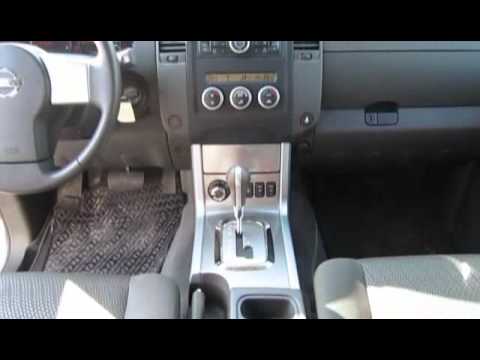 ቪዲዮ: በ 2010 Nissan Pathfinder ላይ ጀማሪው የት አለ?