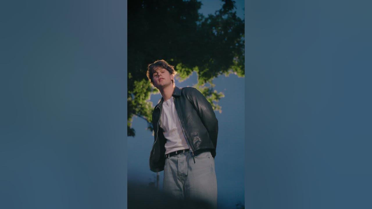 the visualiser for 'where she goes' is here ! #newmusic #musicvideo #harrystyles #rolemodel