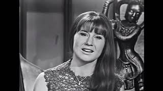 The Seekers - The Carnival Is Over (rare live vocal)