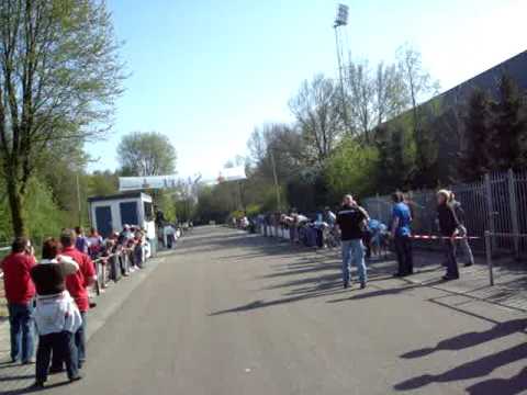 Omloop door het land van kleine Hein, Aankomst nie...