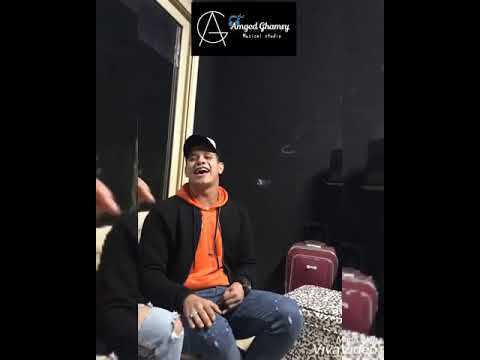 امين خطاب وهوا بيغني علي المزمار اول ساعات اجمل ليالي اوعي يفوتك