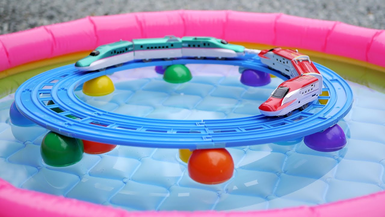 It played smiling bullet train of toys to the pool - YouTube
