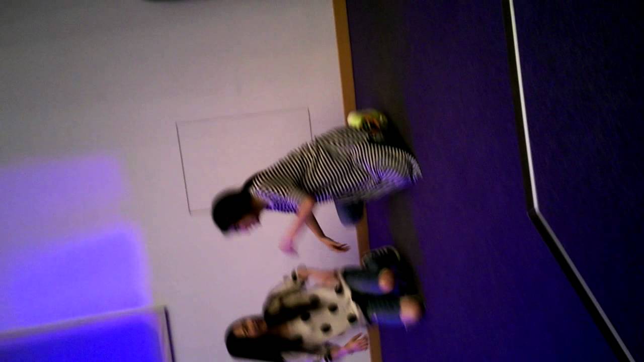 150215 Selina唱談會之Ella撲倒Hebe xD