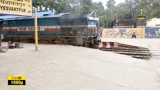 Gumbaz Express Pt 16536 Leaving From Yesvantpur Jn