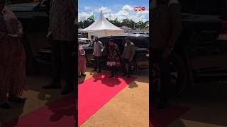 VIDEO: WAZIRI MKUU KASSIM MAJALIWA ALIVYO WASILI UWANJA WA BOMBADIA MKOANI SINGIDA MUDA HUU. VIDEO: WAZIRI MKUU KASSIM MAJALIWA ALIVYO WASILI UWANJA WA BOMBADIA MKOANI SINGIDA MUDA HUU.