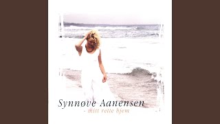 Video thumbnail of "Synnøve Aanensen - Ære Være Jesu Navn"