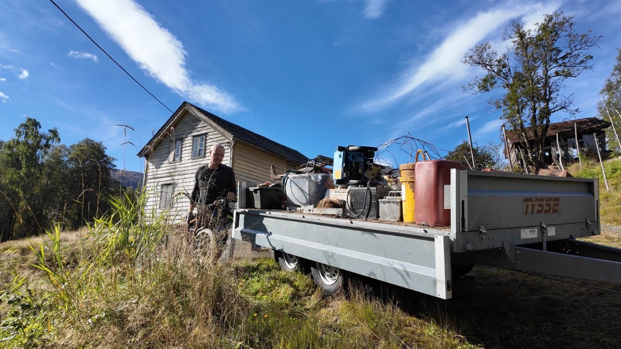 Восстановление фермы в Норвегии: мы загрузили прицеп, развели огонь и выкопали урожай картофеля