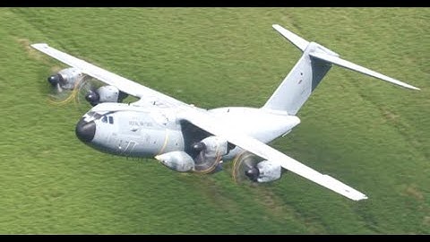 RAF A400M + USAF C-130 IN THE MACH LOOP (4K)